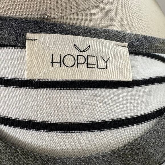 New!  Hopely Woman's White Striped Camouflage Women's Top Large - Picture 6 of 6